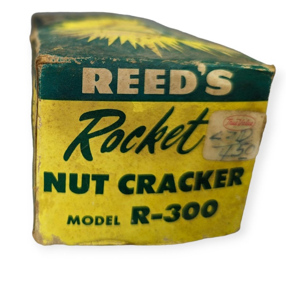 Vintage Reed's Rocket Nut Cracker R-300 w/Original Box - Picture 5 of 10